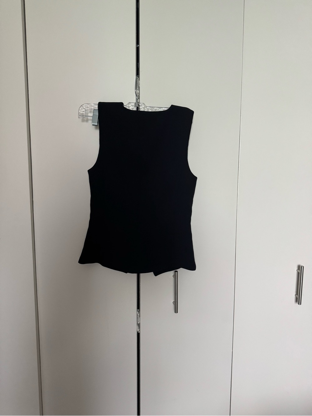 Aritzia Regal Vest Crepette in Black size 2 - Picture 5 of 6